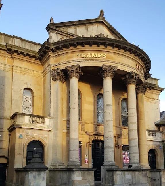 Portico and horseshoe steps of Tramps